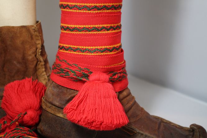 Hovedbilde Nissonolbmo/damebånd - Rød